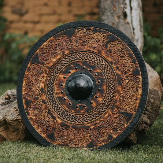 Escudo vikingo con nudo de draco teñido oscuro tallado a mano, 24"