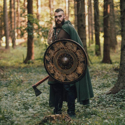Escudo vikingo con obra de arte de draco nórdico tallado, 24" 
